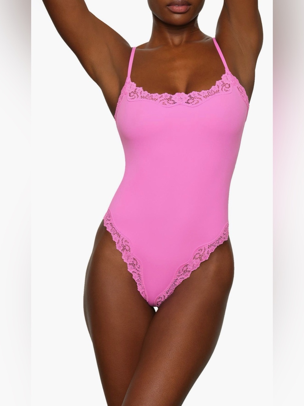 New! SKIMS Fits Everybody Lace Trim Cami Bodysuit pink medium